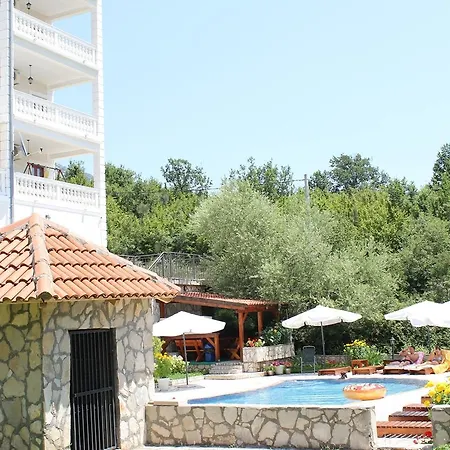 Hotel Vila Oaza Markovici 3*