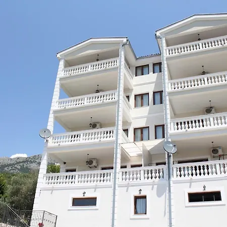 Vila Oaza Markovici Hotel