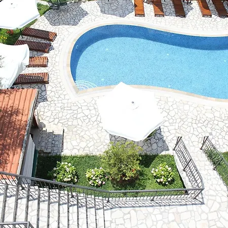 Vila Oaza Markovici ホテル 3*