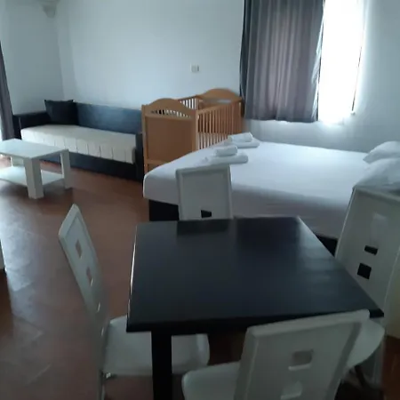 ホテル Vila Oaza Markovici 3*