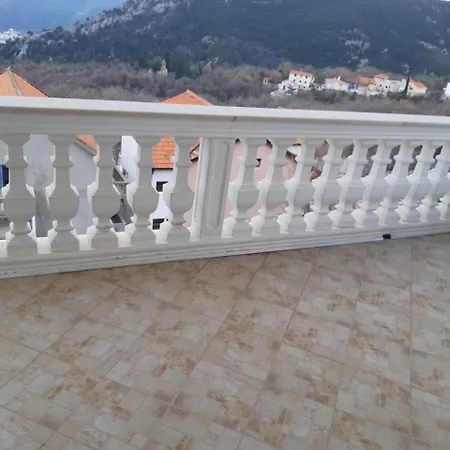 Vila Oaza Markovici 3*
